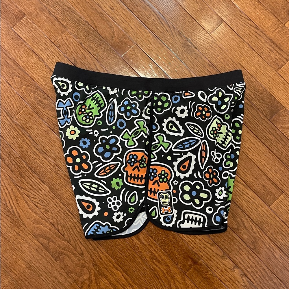 Under Armour “Day of the Dead” running shorts - Picture 4 of 5